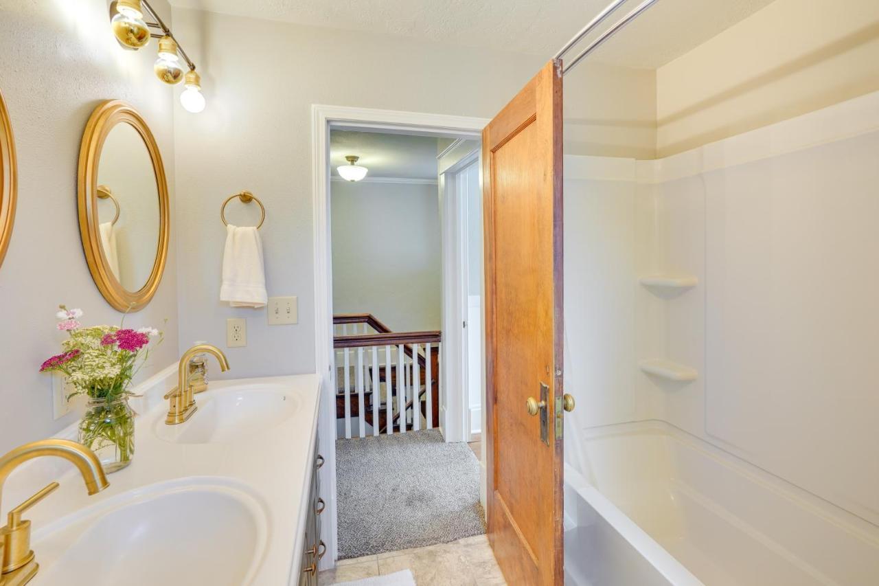 Sioux Center Home Near Dordt University エクステリア 写真